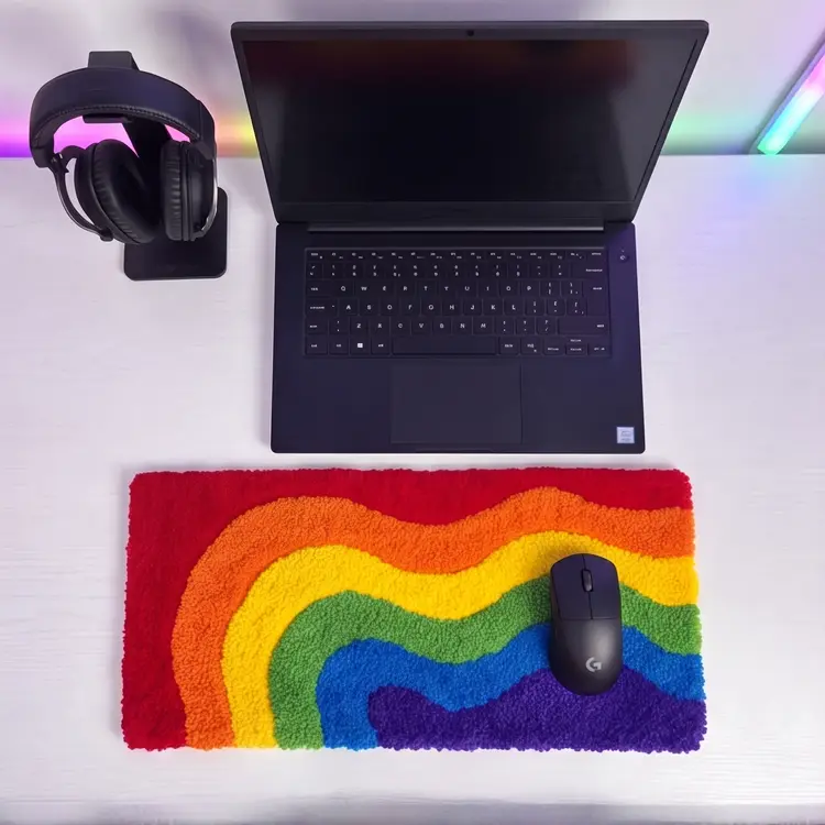Wavy Rainbow Mousepad, Ansicht 3